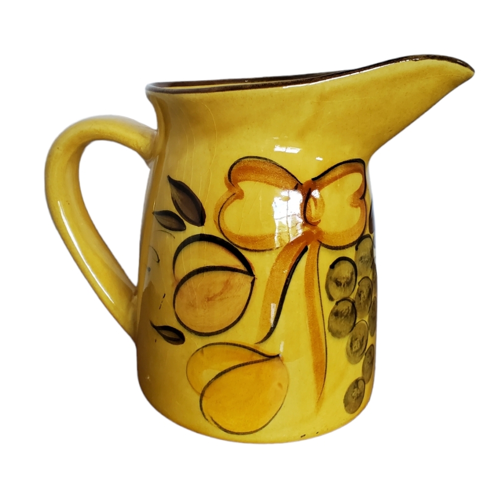 Vtg Los Angeles Pottery USA '65 #23 6" Pitcher Olive Grapes Bow Fruit Motif Gold